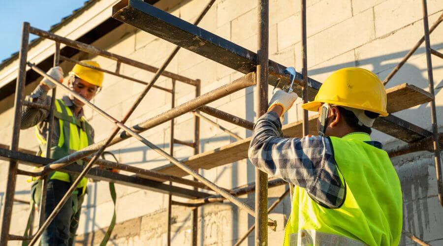 Professional fairlawn roofing services in Lee, FL
